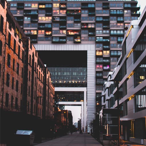 Ağır Nakliyat Hizmeti Nedir? Nasıl Yapılır?